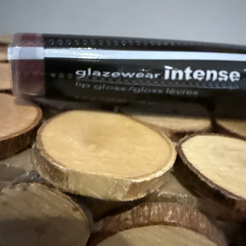 Avon glazewear intense